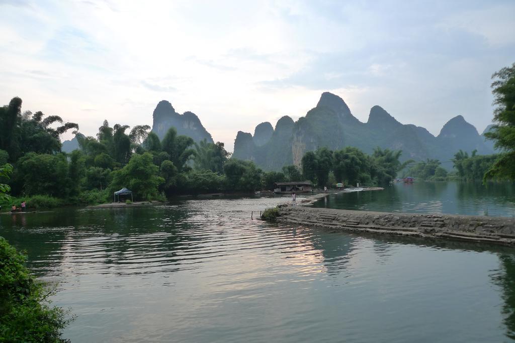 Dragon River Retreat Hotel Yangshuo Bagian luar foto
